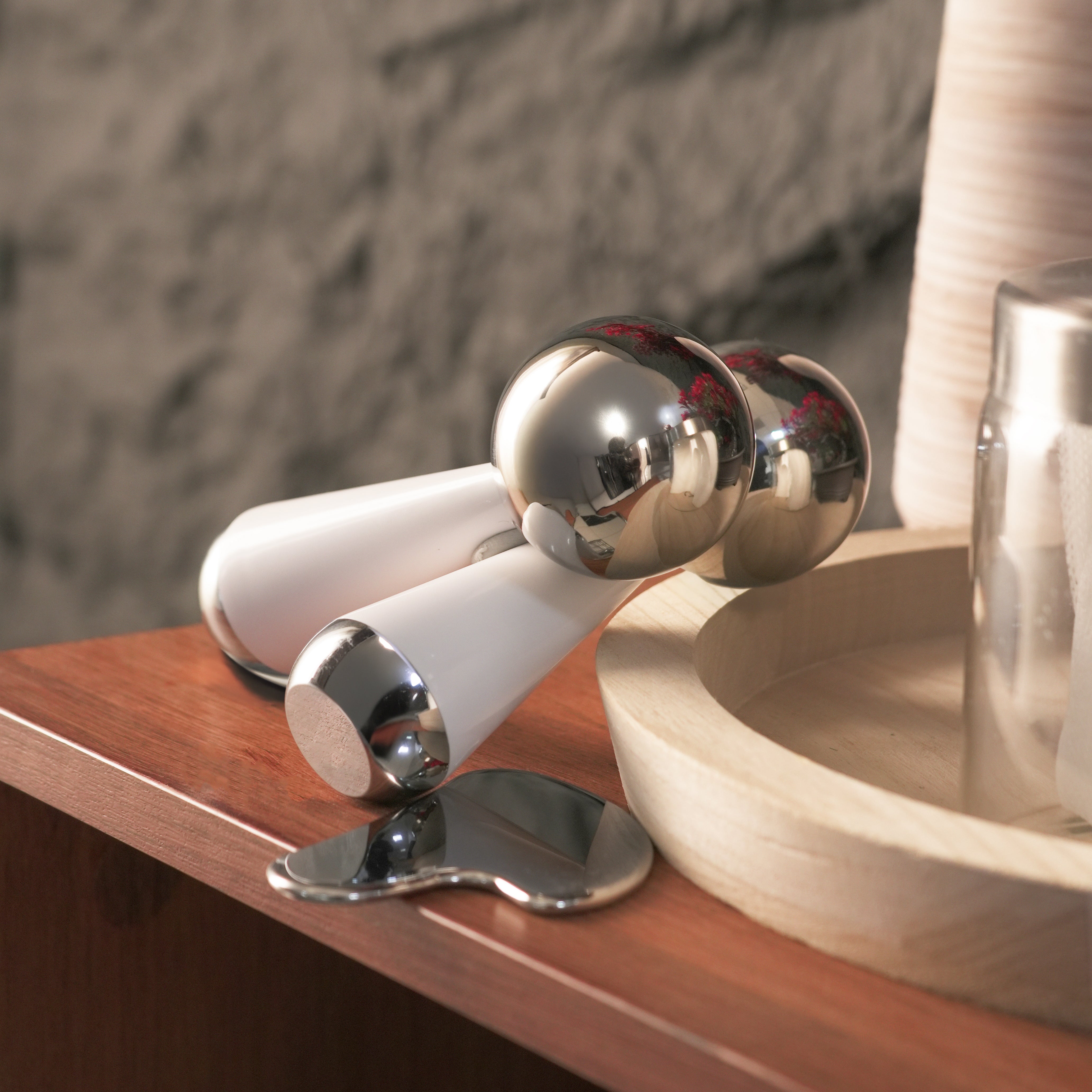 360° Rotating Stainless Steel Ice Globes